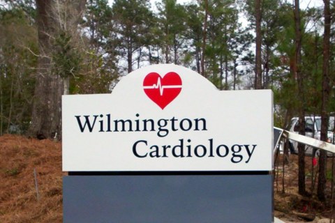 freestanding-signs-wilm_card