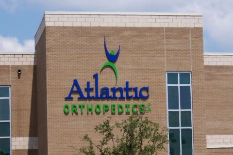 non-illuminated-bldg-signs-atlantic_ltrs