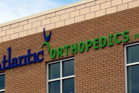 non-illuminated-bldg-signs-atlantic_ltrs2